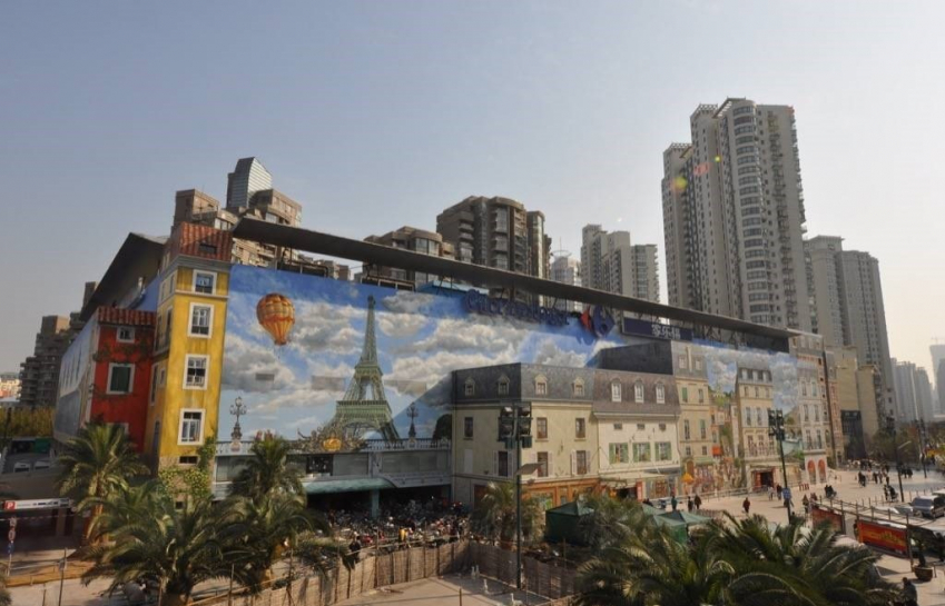 Photographie de la fresque réalisée par CitéCréation à Shanghai en 2008, Groupe Carrefour